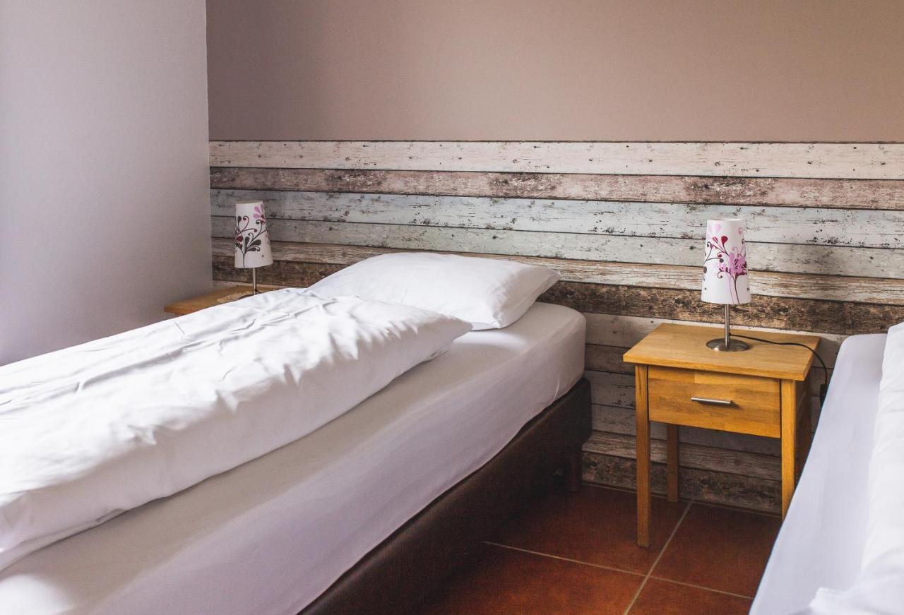 Alfheimar Hotel Борґарфіордюр-Ейстрі Екстер'єр фото